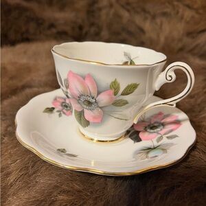 Fine Bone China Teacup & Saucer Set. “Pompadour” style, Royal Standard, England.